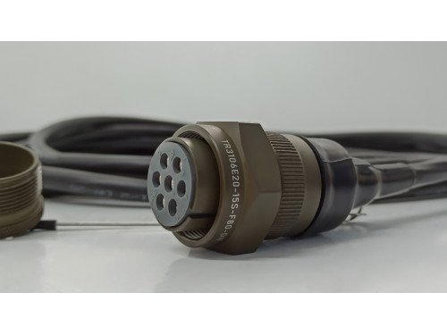 Конектор TR3106E20-15S-F80-DN-AA38